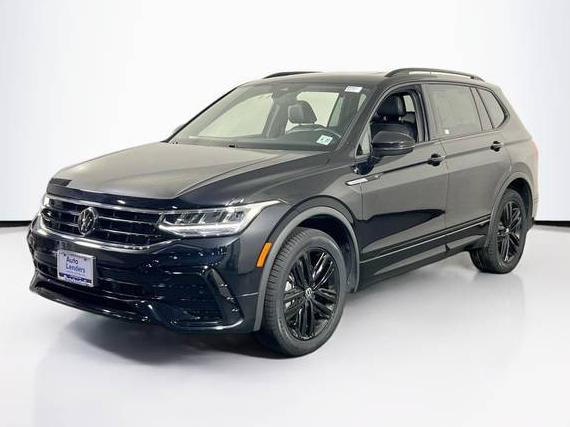 VOLKSWAGEN TIGUAN 4MOTION 2022 3VV8B7AX2NM105937 image